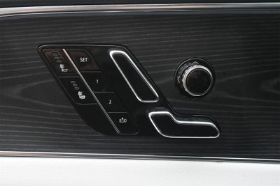 2024 Cadillac LYRIQ Luxury 1