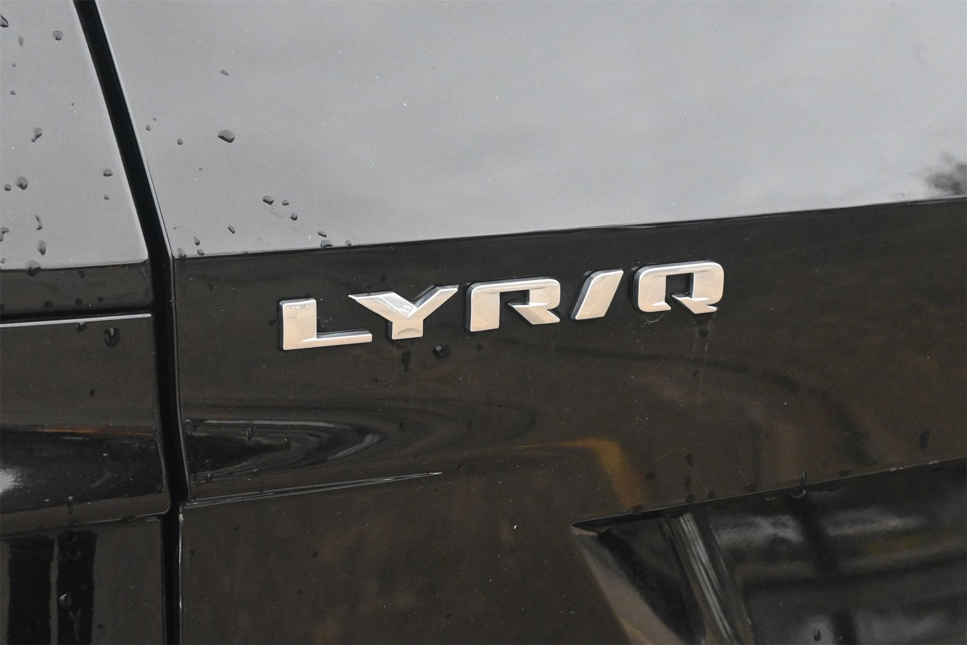 2024 Cadillac LYRIQ Luxury 1