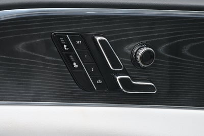 2024 Cadillac LYRIQ Luxury 1