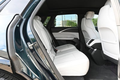 2024 Cadillac LYRIQ Luxury 1