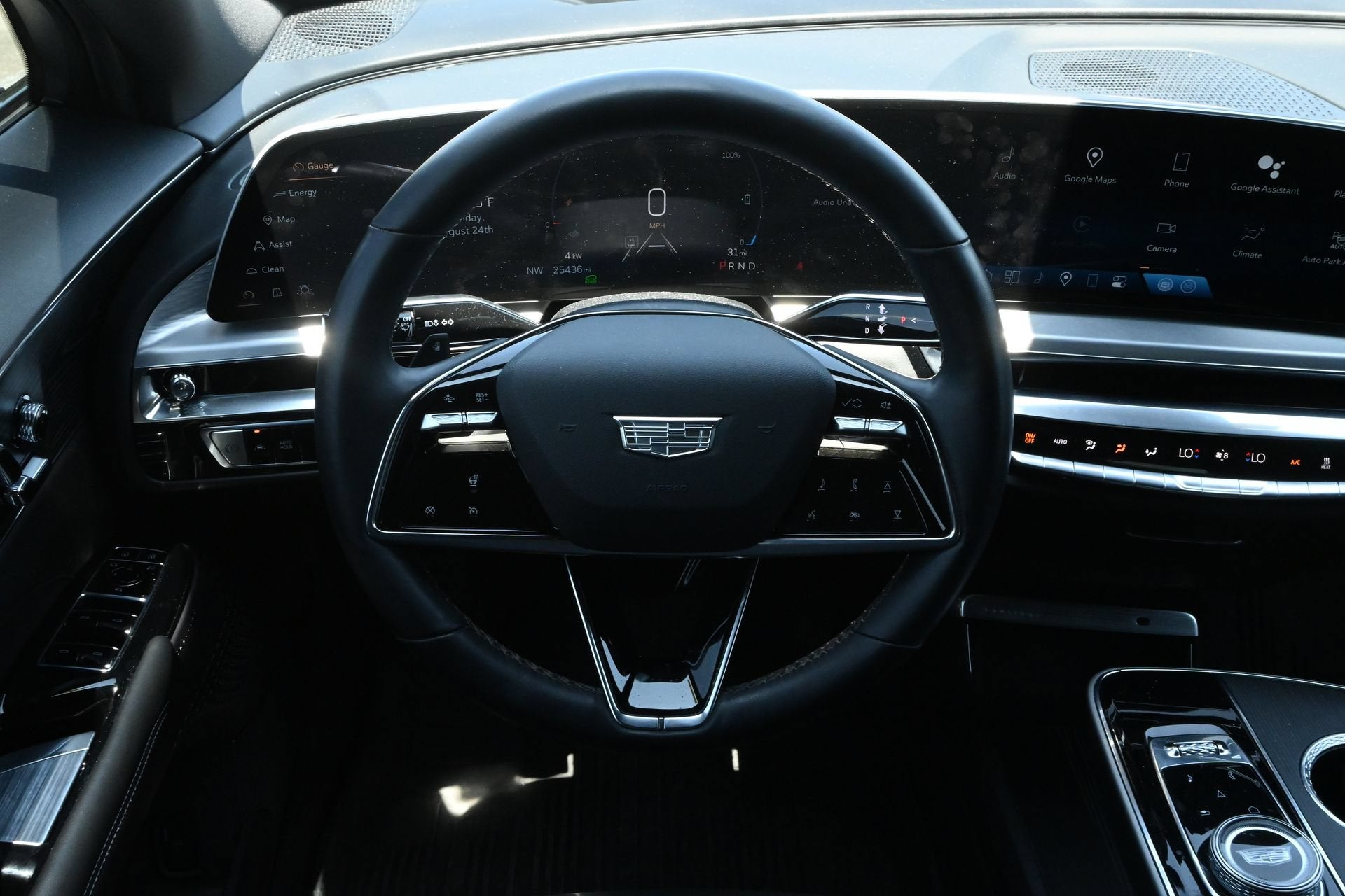 2024 Cadillac LYRIQ Luxury 1