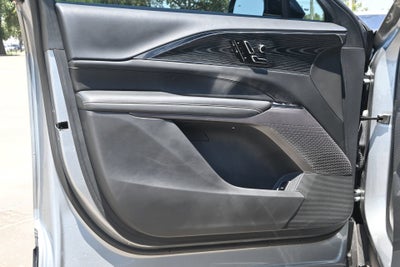 2024 Cadillac LYRIQ Luxury 1