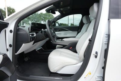 2024 Cadillac LYRIQ Luxury 1