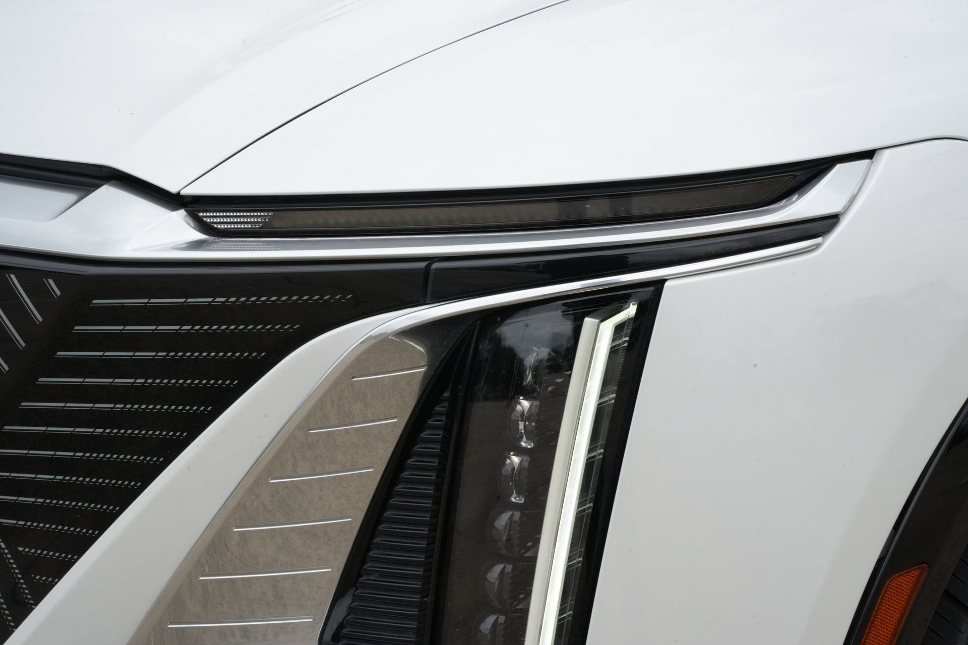 2024 Cadillac LYRIQ Luxury 1