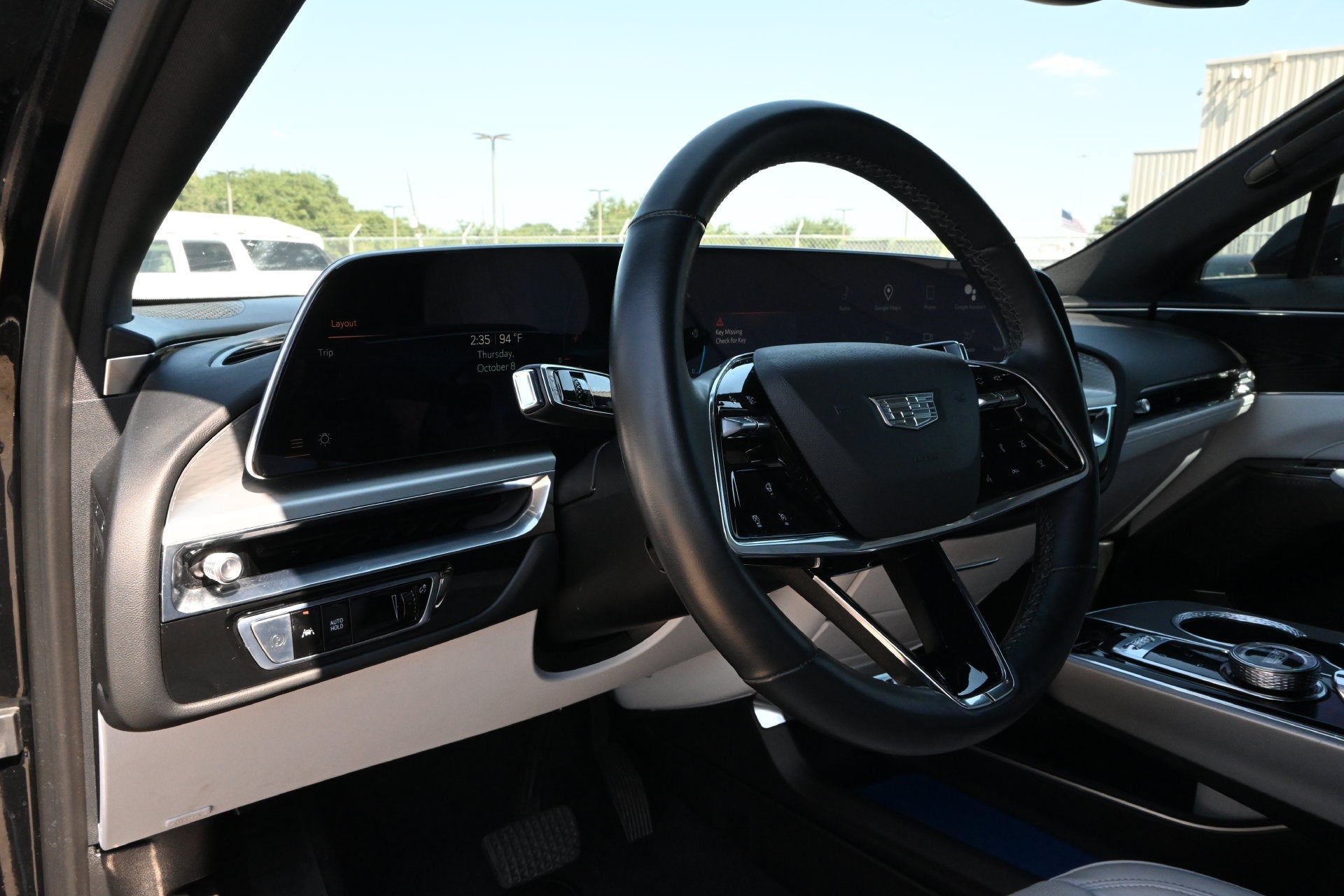 2024 Cadillac LYRIQ Luxury 1