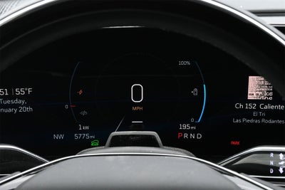 2024 Cadillac LYRIQ Luxury 2