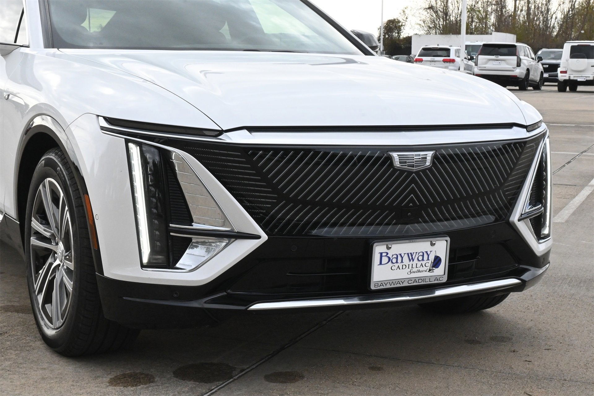 2024 Cadillac LYRIQ Luxury 2