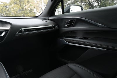 2024 Cadillac LYRIQ Luxury 2