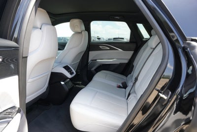2024 Cadillac LYRIQ Luxury 2