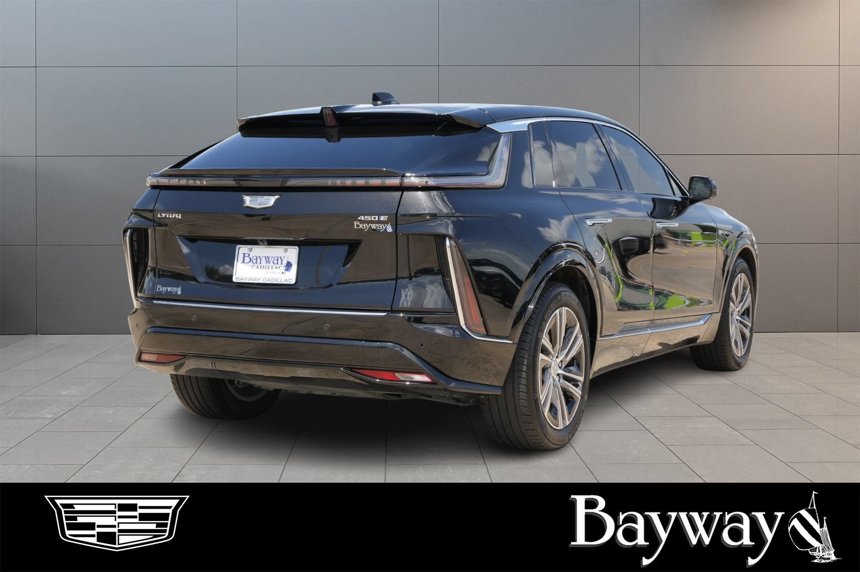 2024 Cadillac LYRIQ Luxury 2