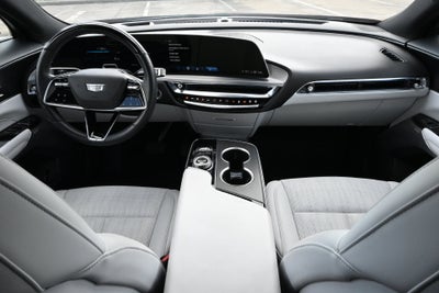 2024 Cadillac LYRIQ Luxury 2