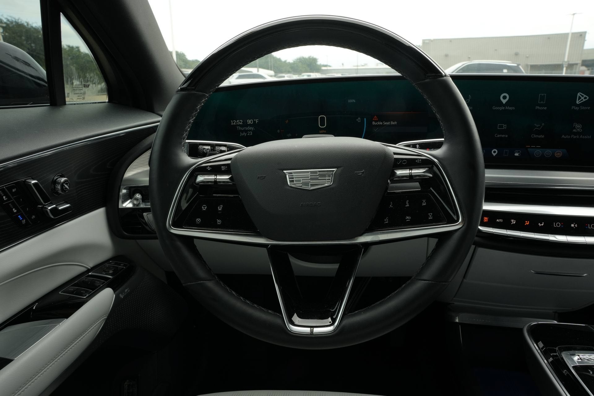 2024 Cadillac LYRIQ Luxury 3