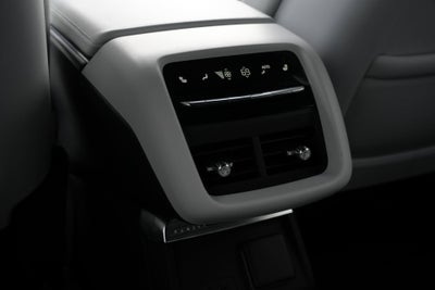 2024 Cadillac LYRIQ Luxury 3
