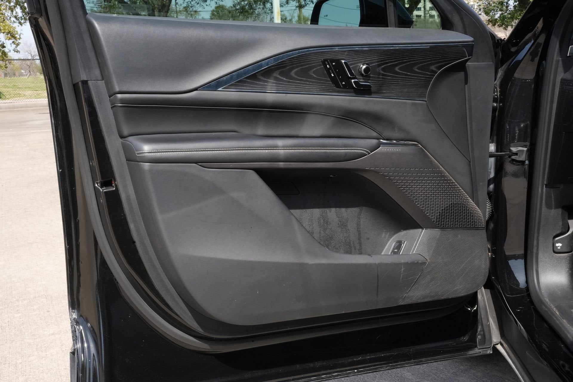 2024 Cadillac LYRIQ Sport 1