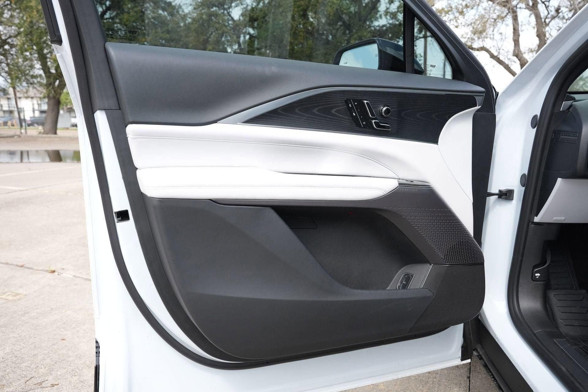 2026 Cadillac LYRIQ Sport