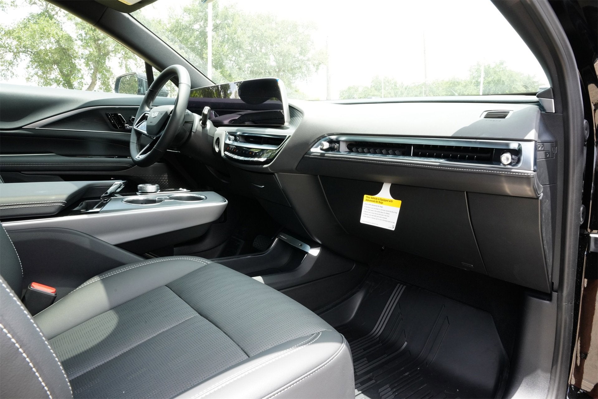 2025 Cadillac LYRIQ Sport 1