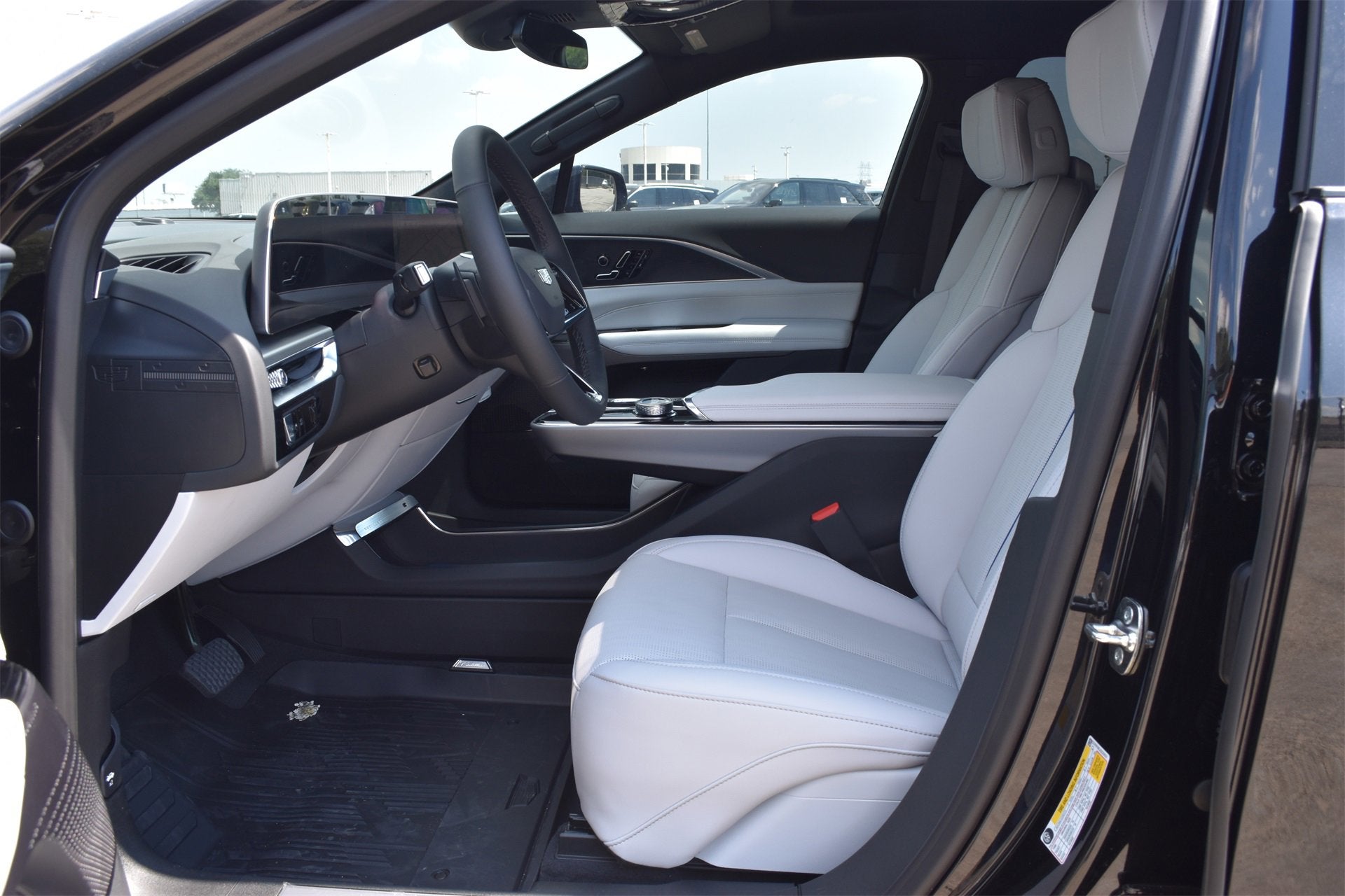 2025 Cadillac LYRIQ Sport 1