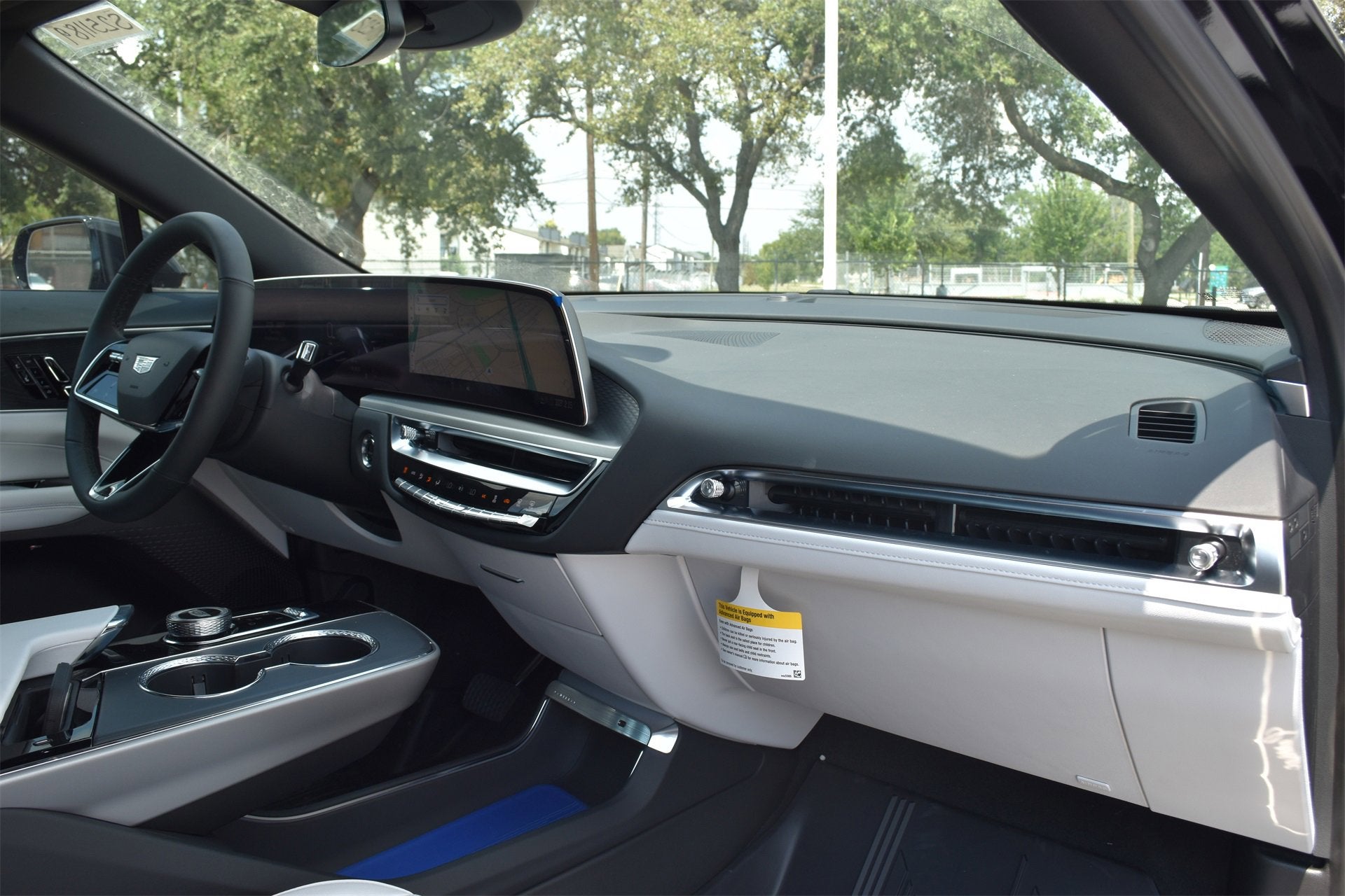 2025 Cadillac LYRIQ Sport 1