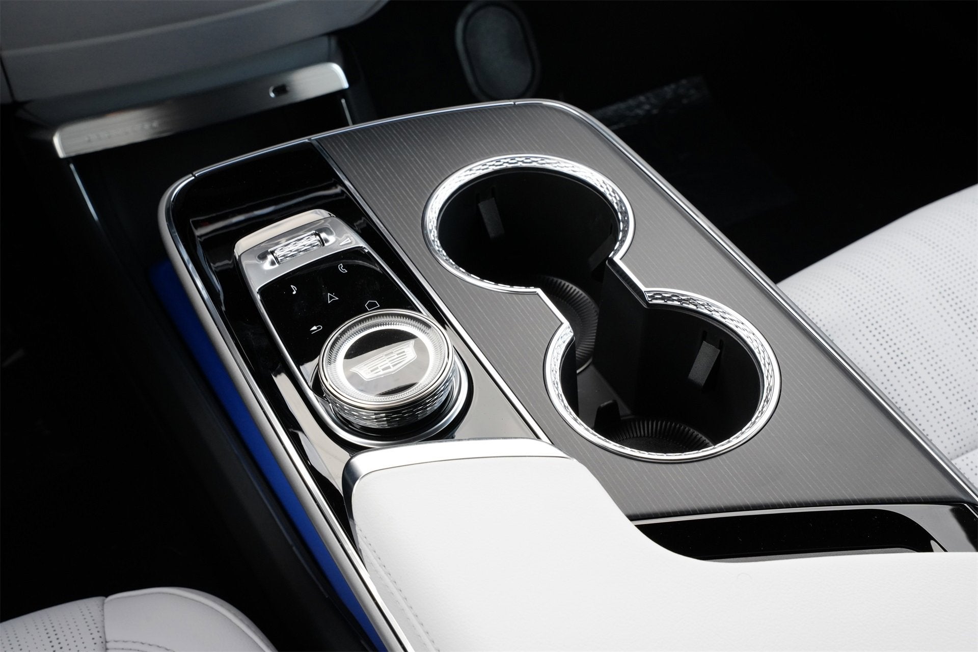 2025 Cadillac LYRIQ Sport 1