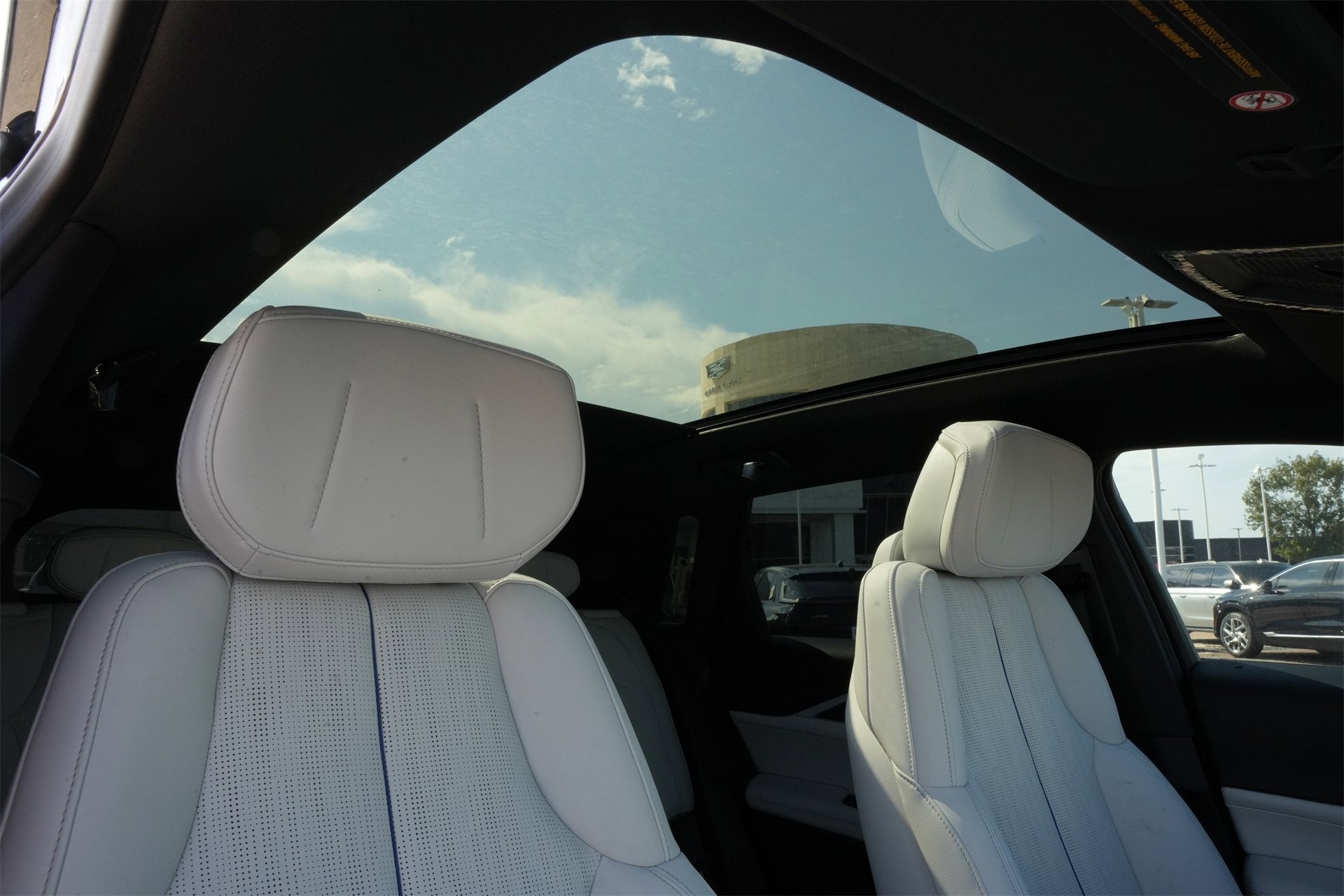 2025 Cadillac LYRIQ Sport 1