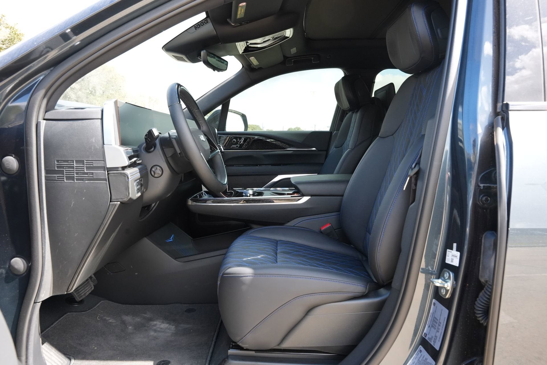 2026 Cadillac ESCALADE IQL Luxury