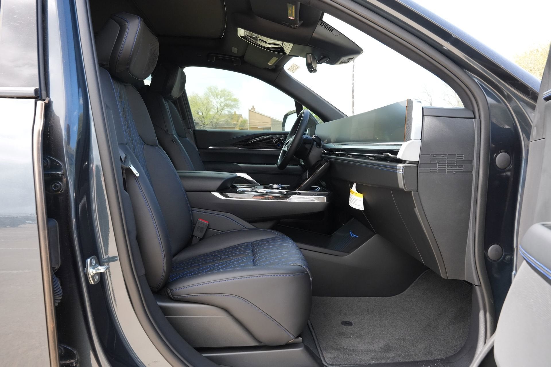 2026 Cadillac ESCALADE IQL Luxury