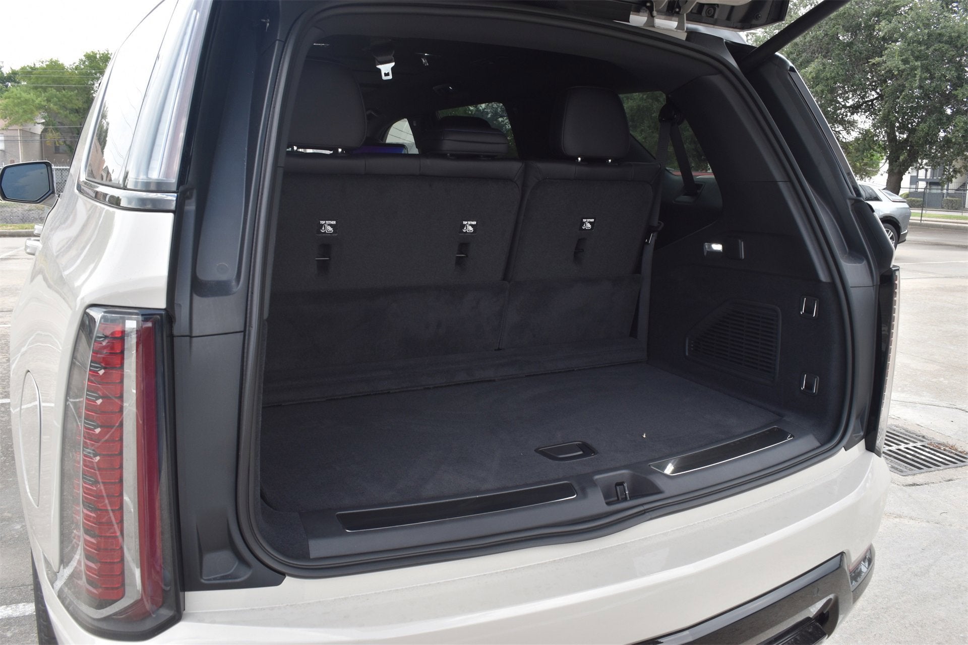 2026 Cadillac ESCALADE IQL Sport