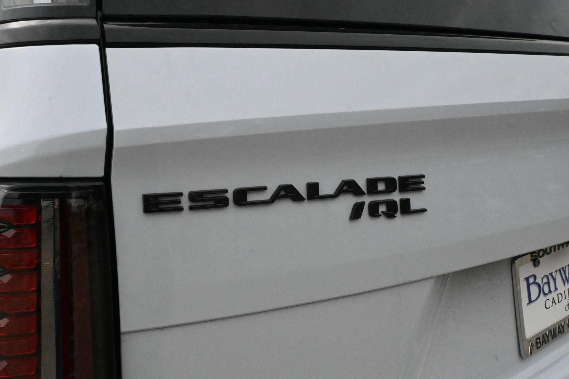 2026 Cadillac ESCALADE IQL Sport