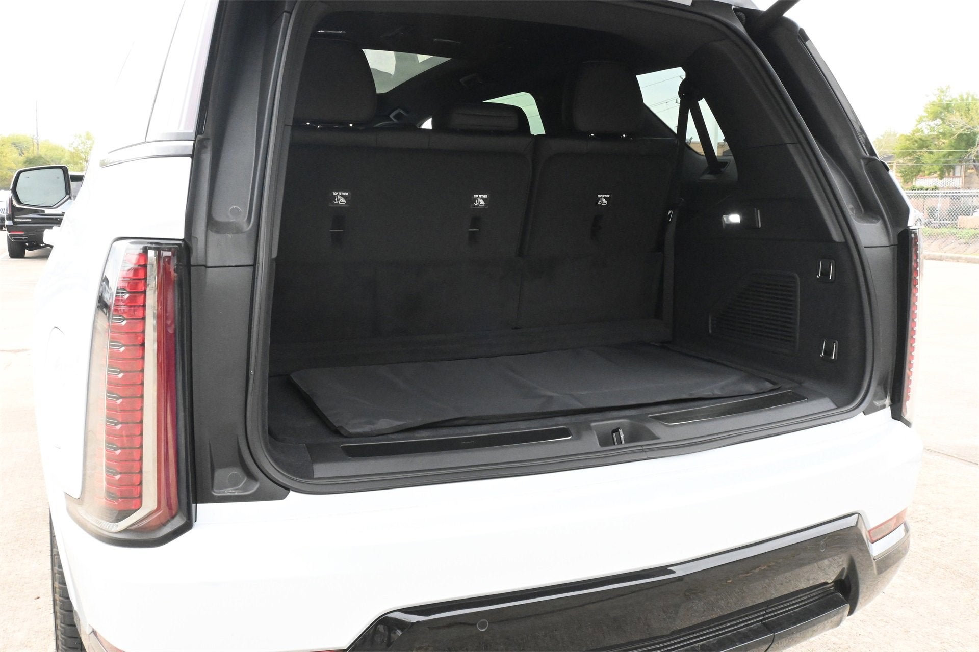 2026 Cadillac ESCALADE IQL Sport