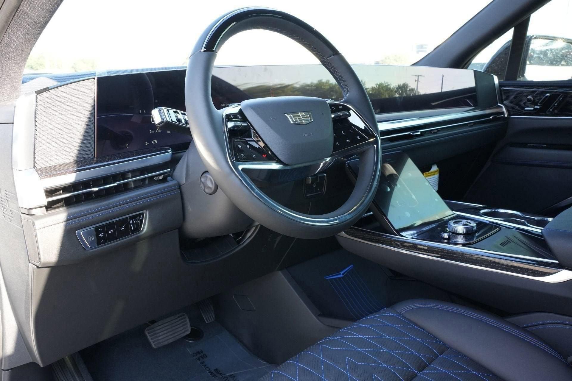 2026 Cadillac ESCALADE IQL Sport