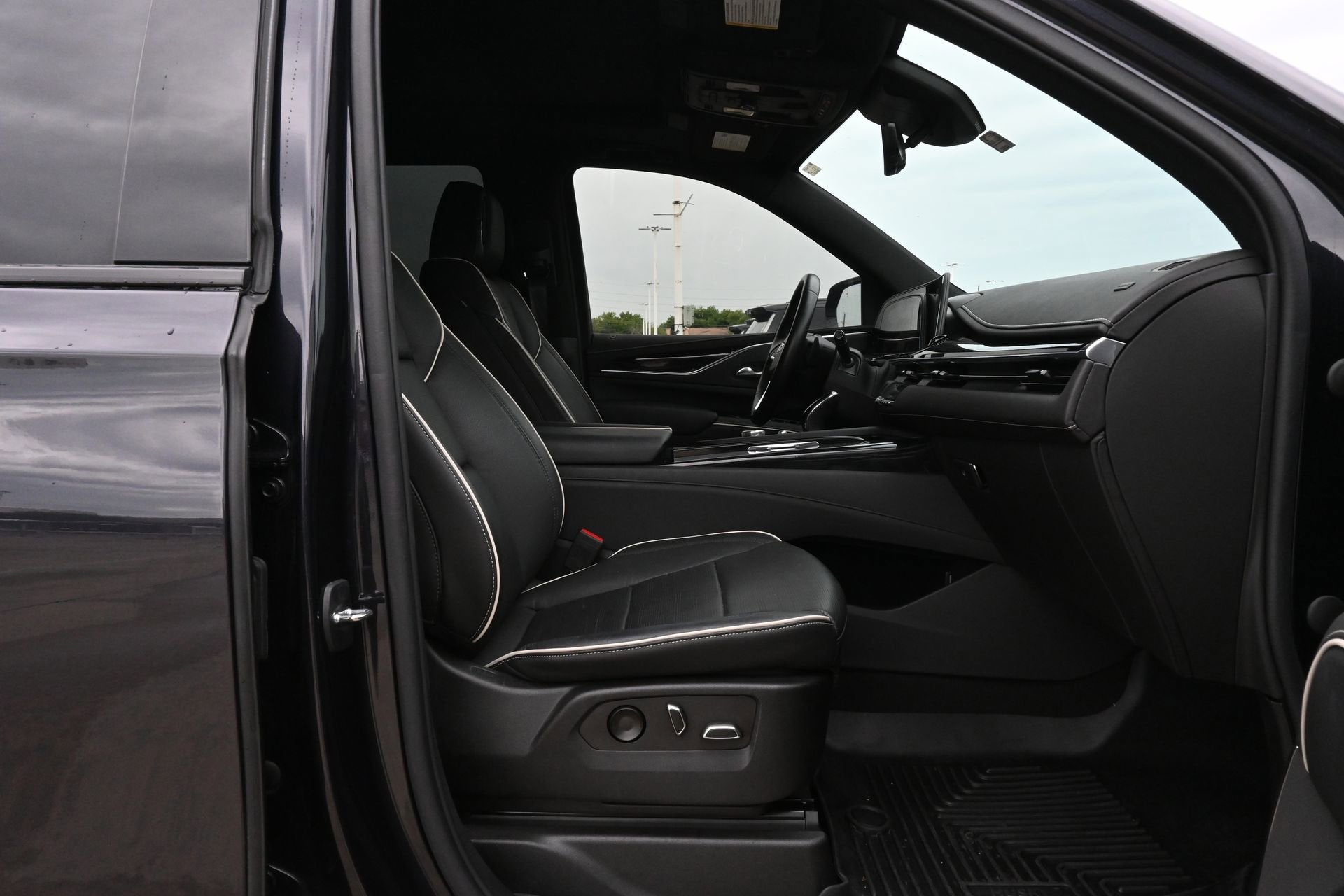 2022 Cadillac Escalade Sport