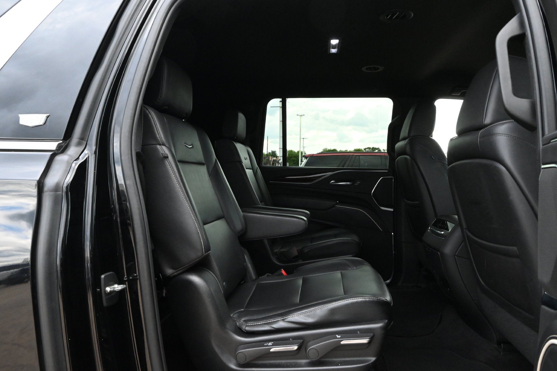 2022 Cadillac Escalade ESV Luxury