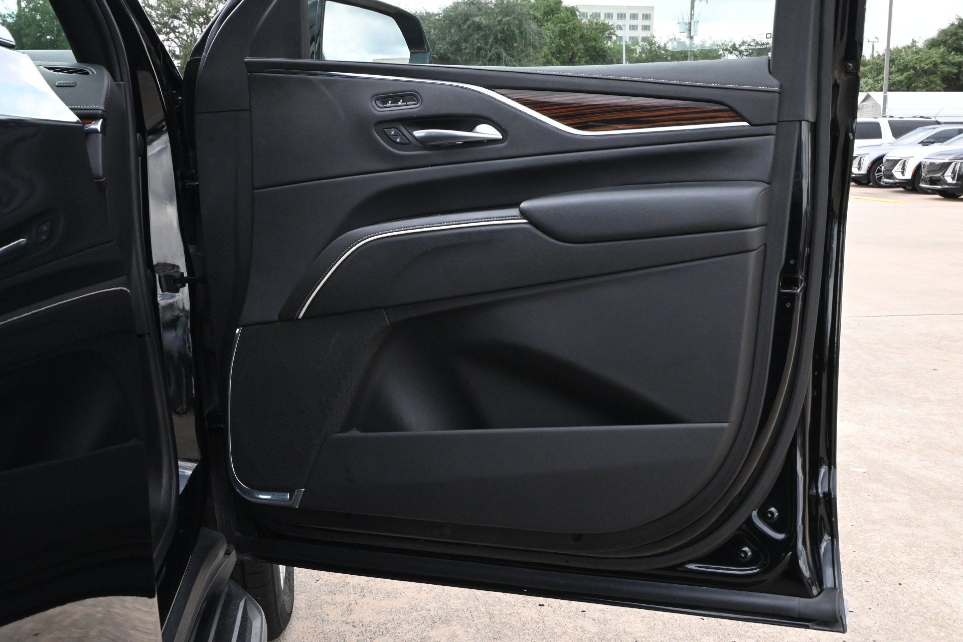 2022 Cadillac Escalade ESV Luxury