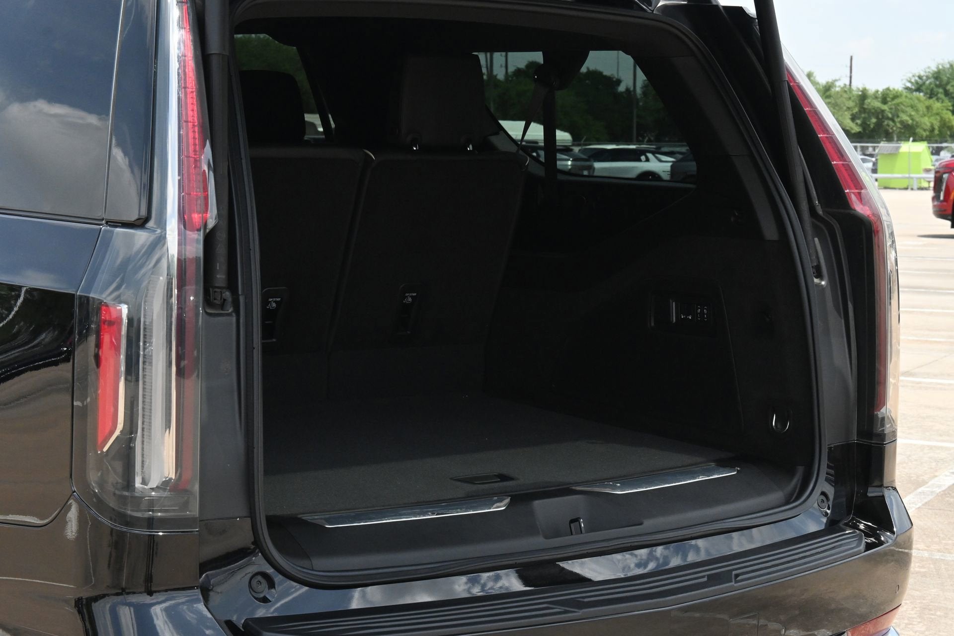 2024 Cadillac Escalade ESV Premium Luxury