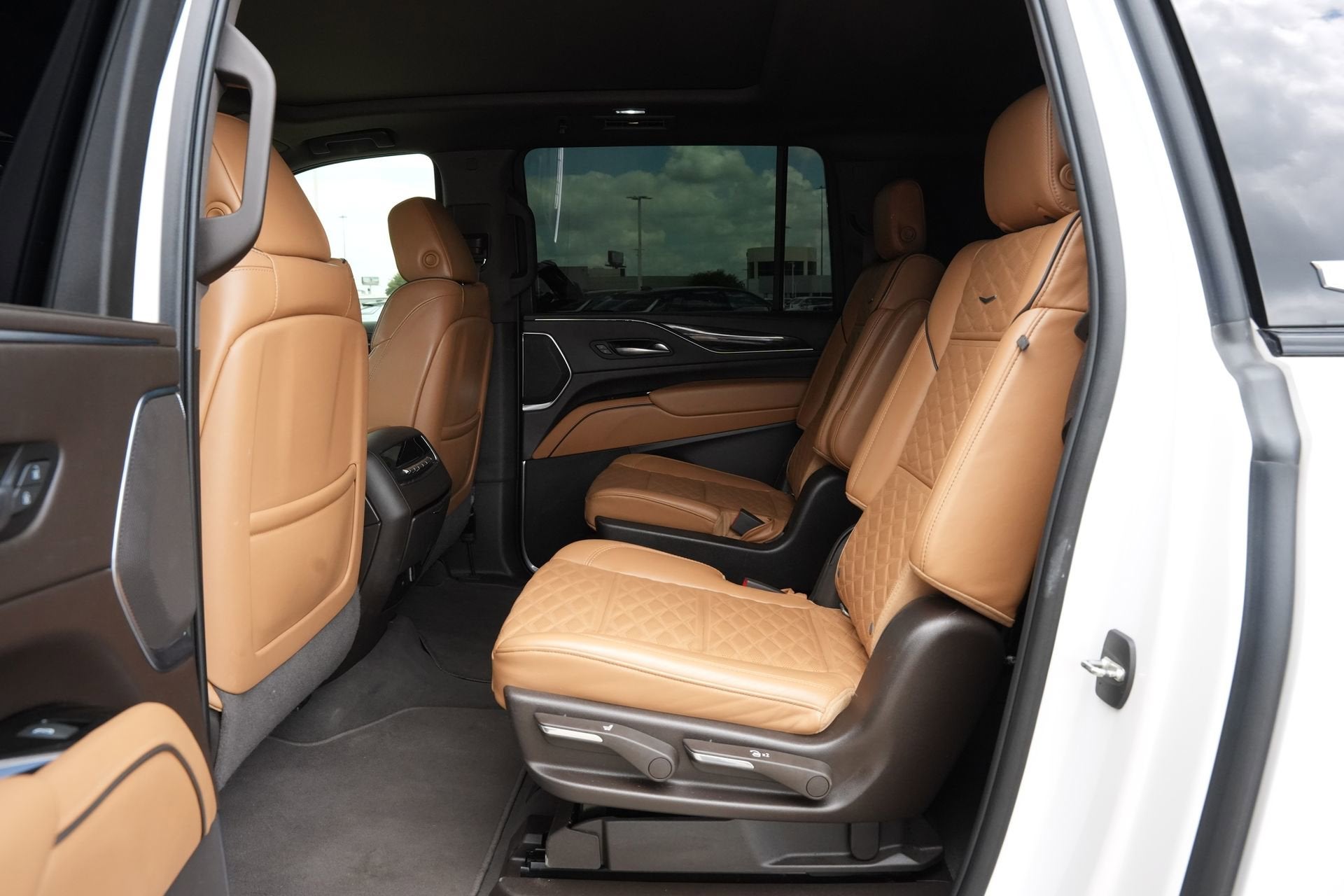 2022 Cadillac Escalade ESV Sport