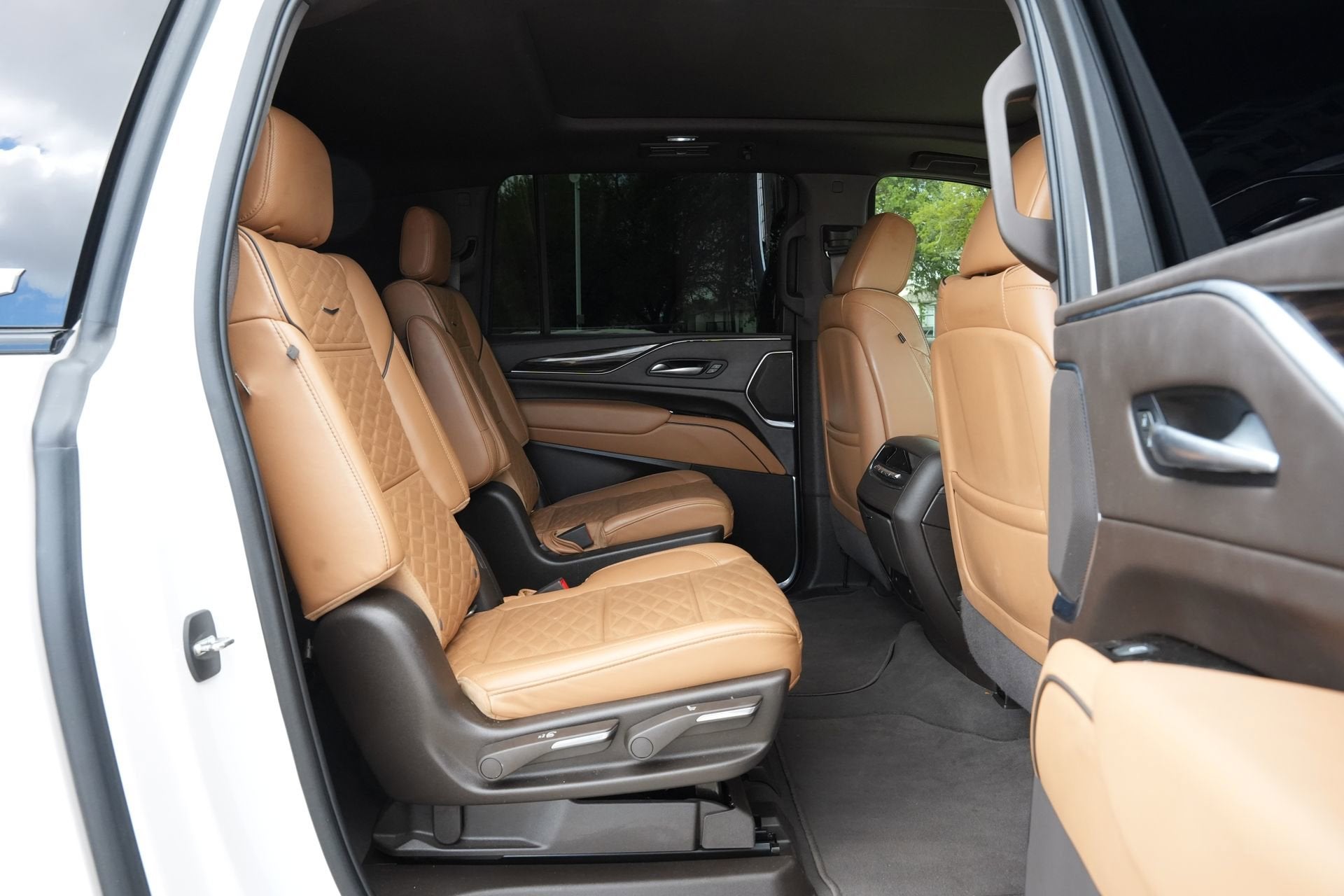 2022 Cadillac Escalade ESV Sport