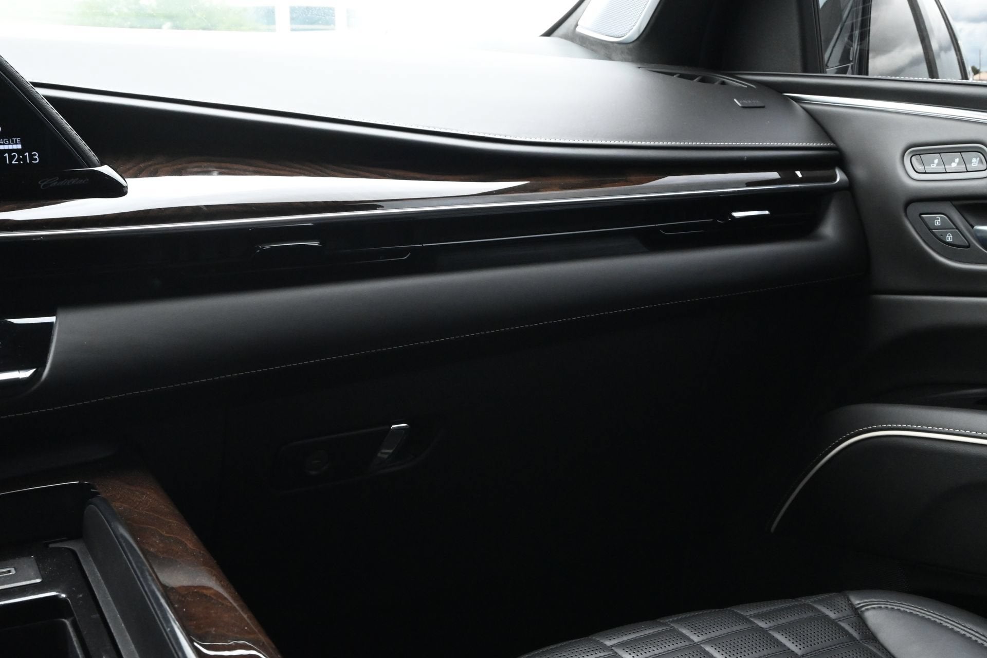 2023 Cadillac Escalade 4WD Premium Luxury Platinum