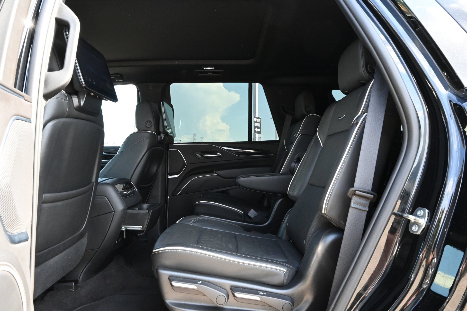 2023 Cadillac Escalade 4WD Sport