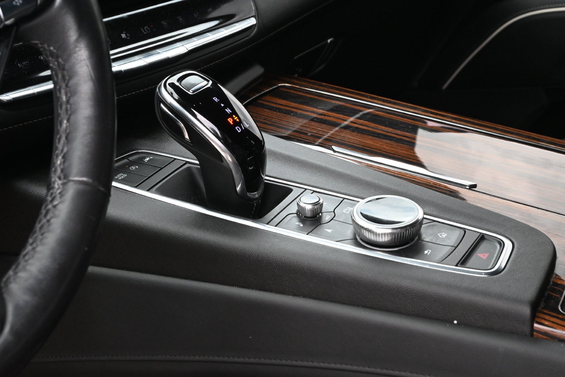 2023 Cadillac Escalade ESV 4WD Premium Luxury