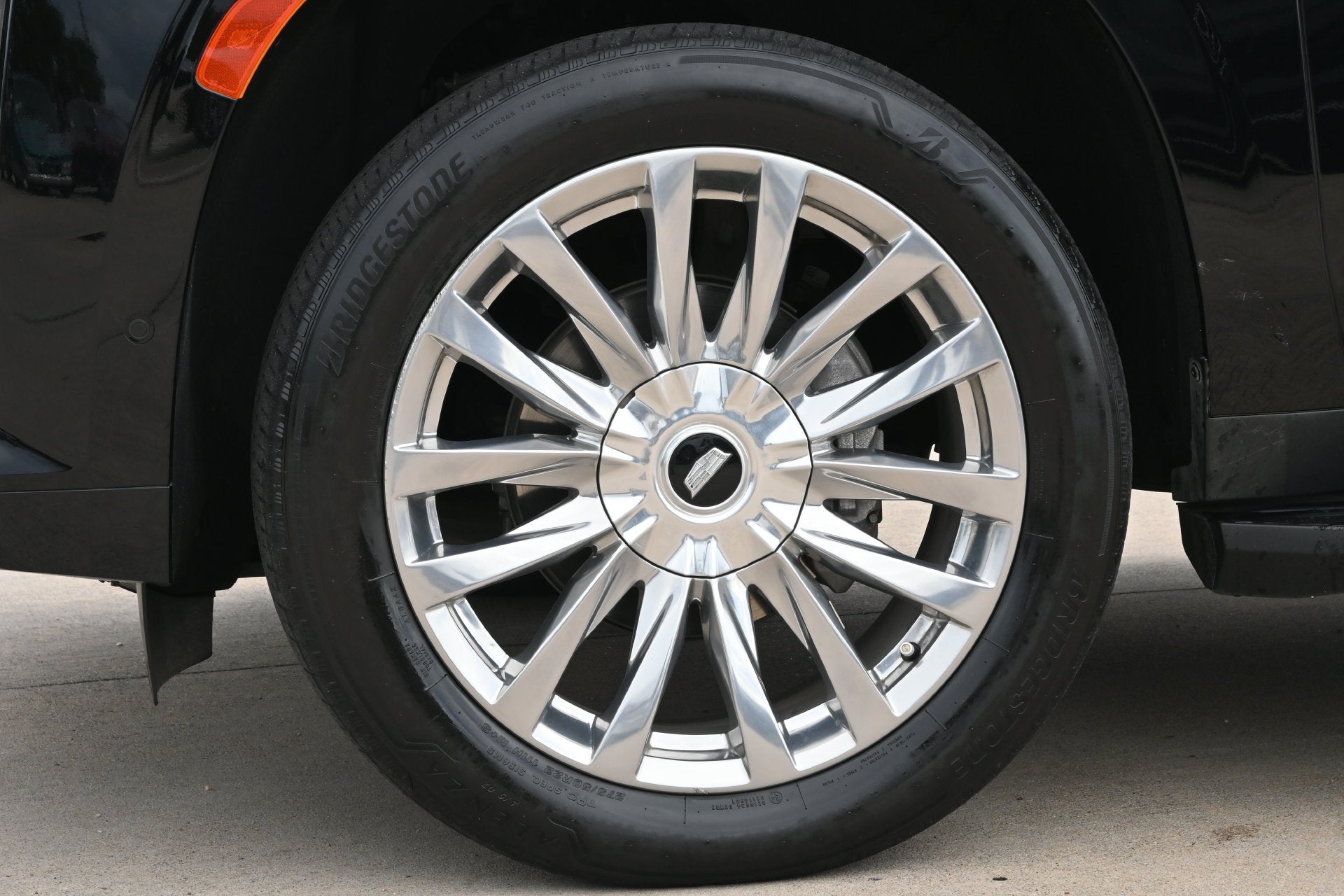 2023 Cadillac Escalade ESV 4WD Premium Luxury