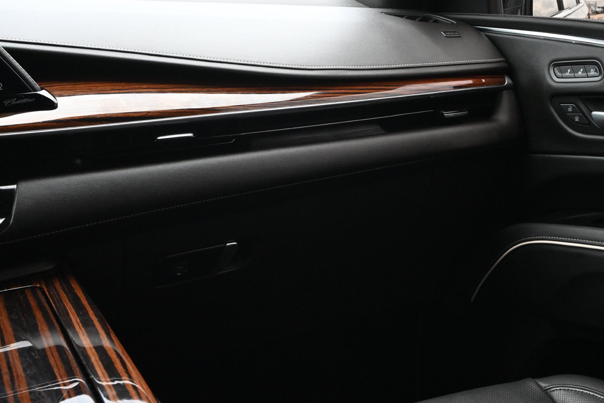 2023 Cadillac Escalade ESV 4WD Premium Luxury