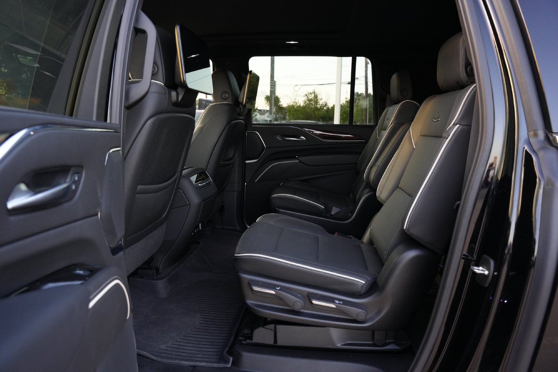 2024 Cadillac Escalade ESV Premium Luxury