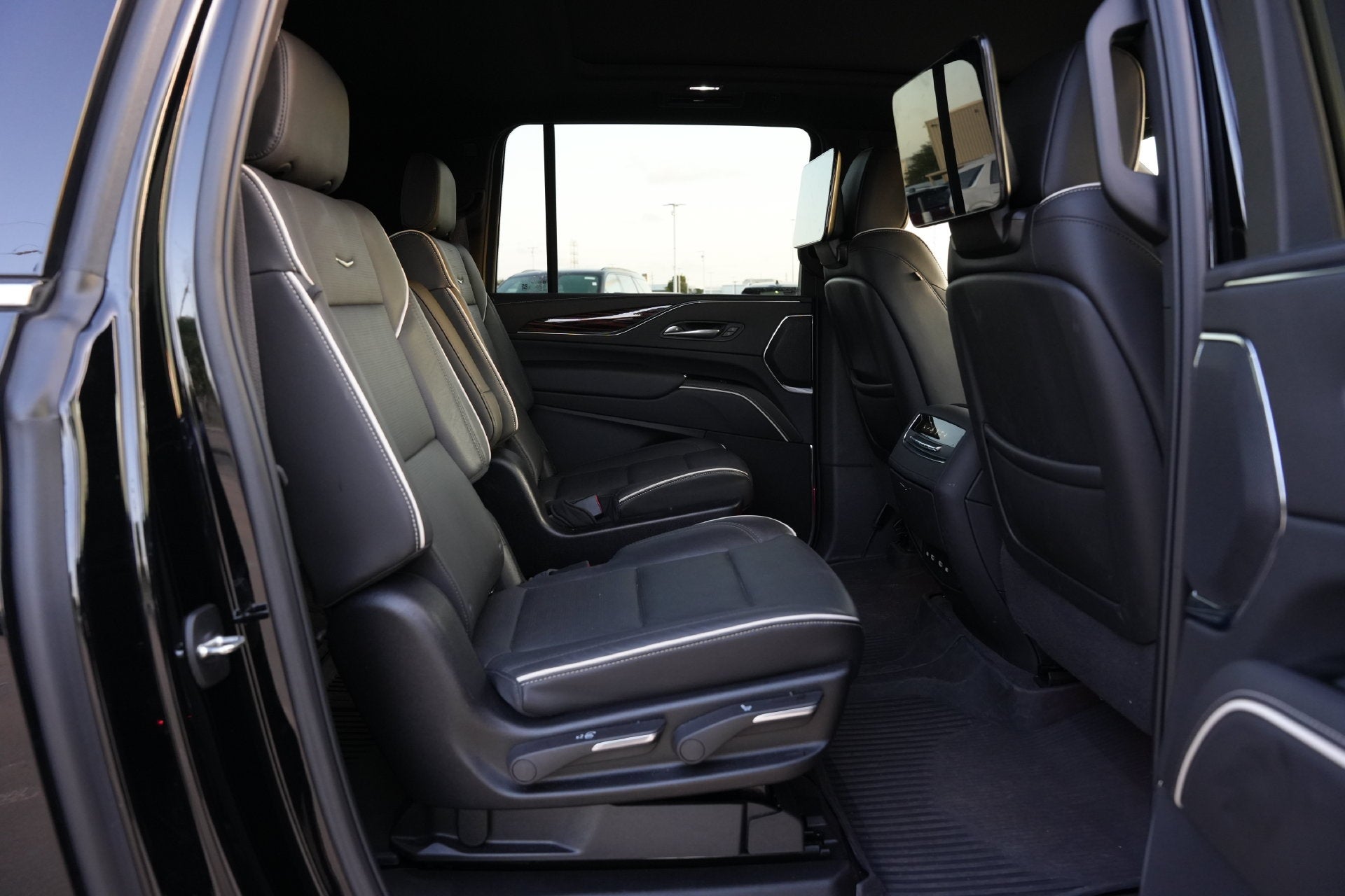 2024 Cadillac Escalade ESV Premium Luxury