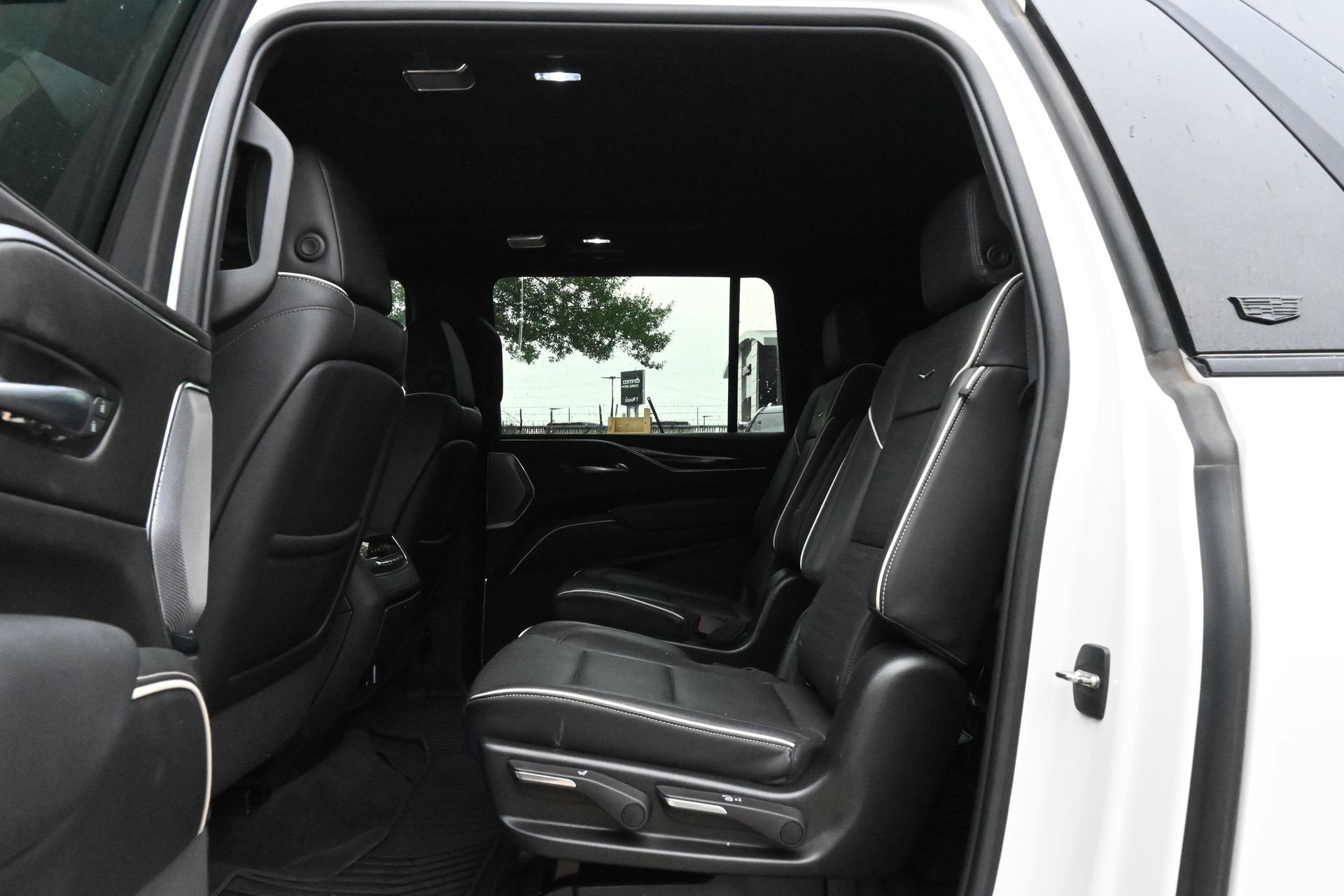 2023 Cadillac Escalade ESV Sport