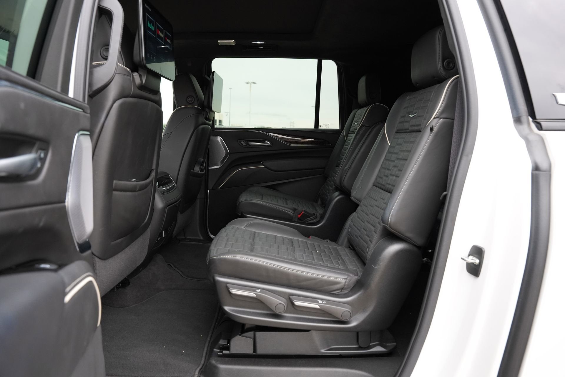 2024 Cadillac Escalade ESV Sport Platinum