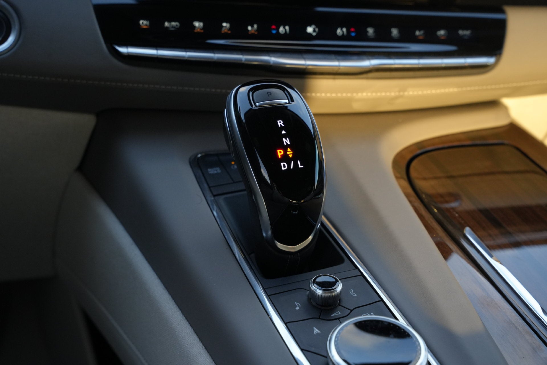 2024 Cadillac Escalade ESV Sport Platinum