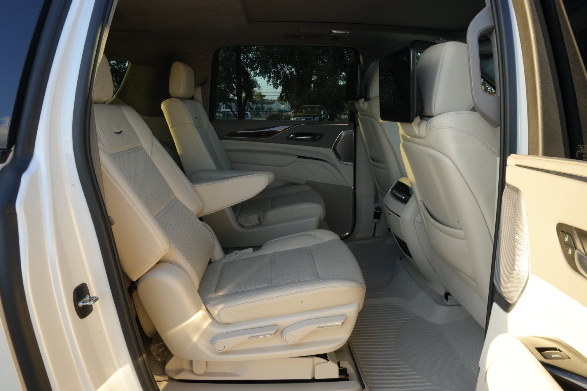 2024 Cadillac Escalade ESV Sport Platinum