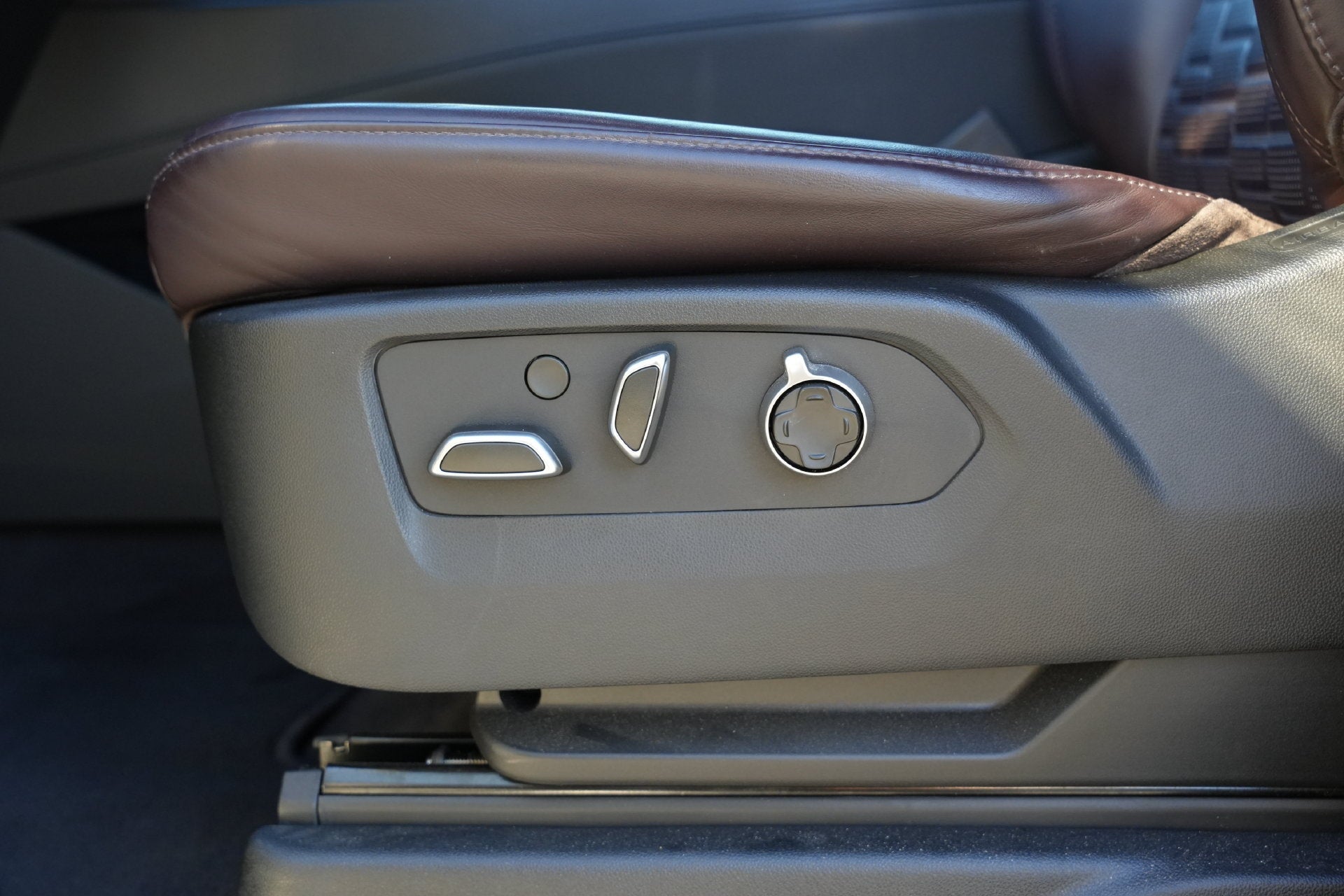 2023 Cadillac Escalade ESV AWD V-Series