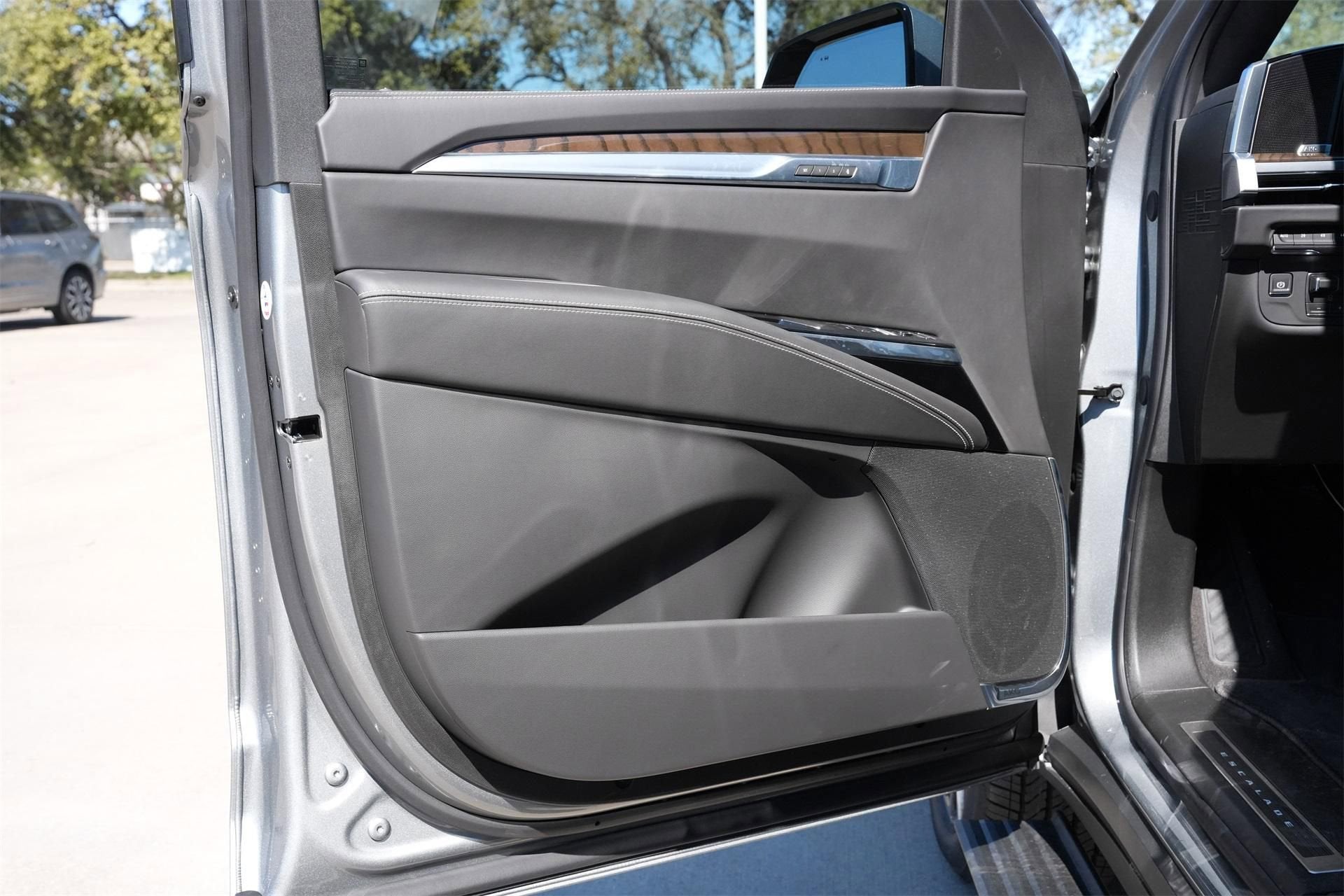 2026 Cadillac Escalade Platinum Luxury