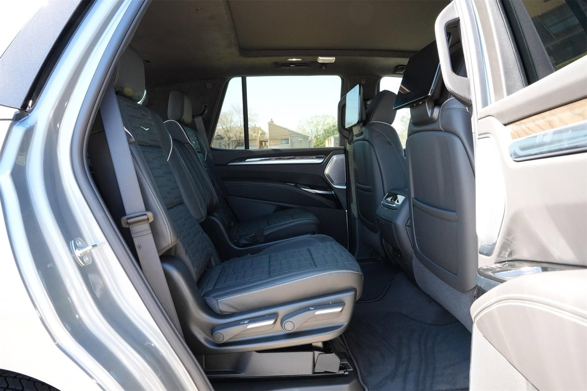 2026 Cadillac Escalade Platinum Luxury